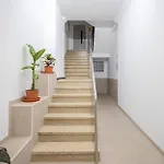 Apartment Comfy Renovated Next To The *