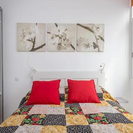 Apartment Comfy Renovated Next To The Las Palmas de Gran Canaria