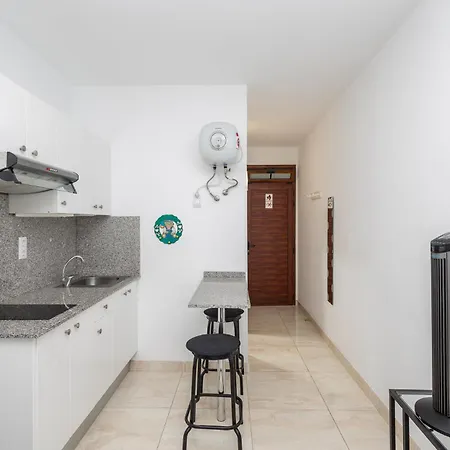 Apartment Comfy Renovated Next To The Las Palmas de Gran Canaria
