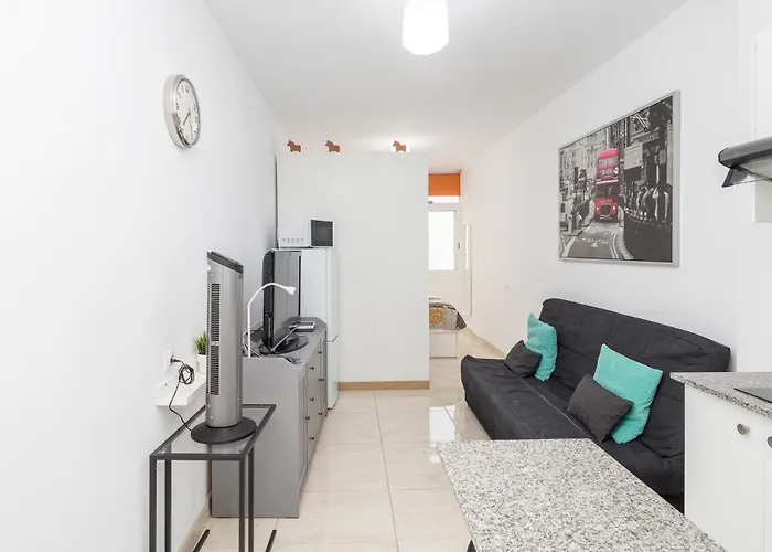 Comfy Renovated Next To The *