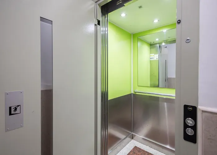 Comfy Renovated Next To The