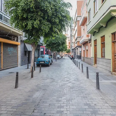 Comfy Renovated Next To The דירה