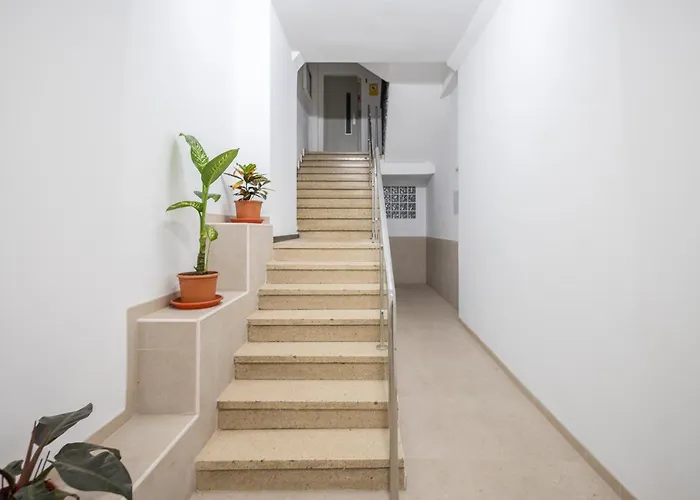 דירה Comfy Renovated Next To The *