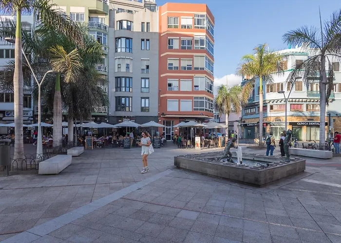 Comfy Renovated Next To The דירה *